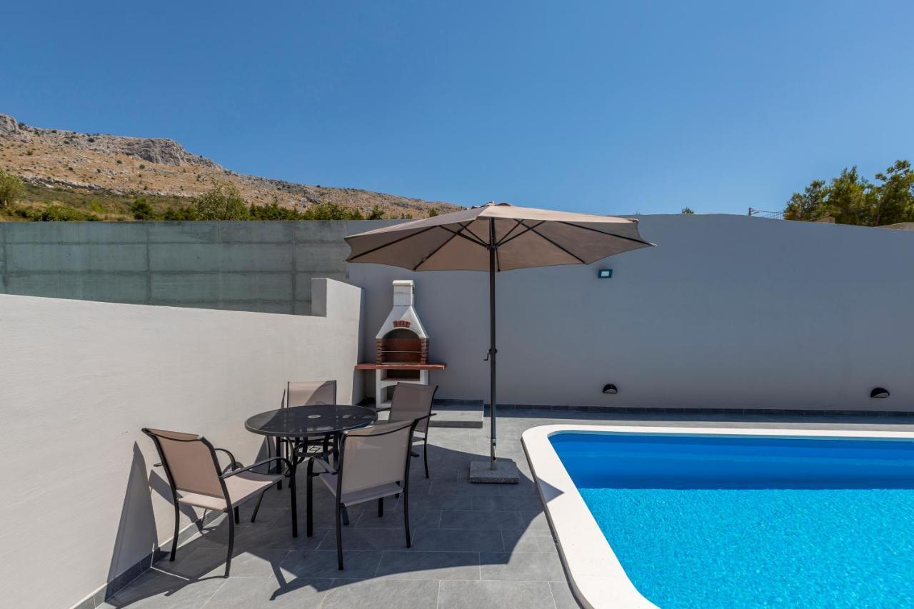 House With Private Pool Magdalena Podstrana Exterior photo