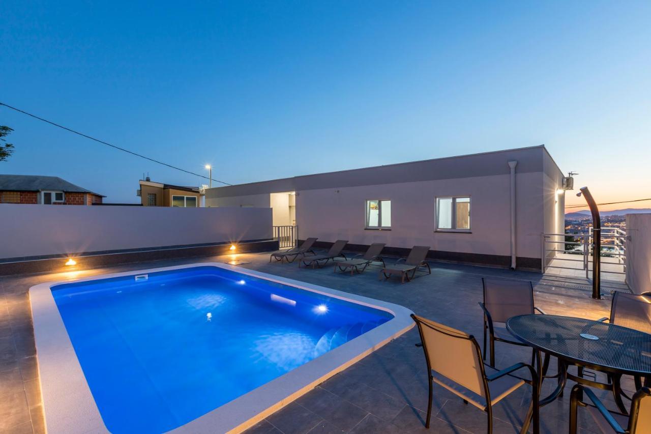 House With Private Pool Magdalena Podstrana Exterior photo