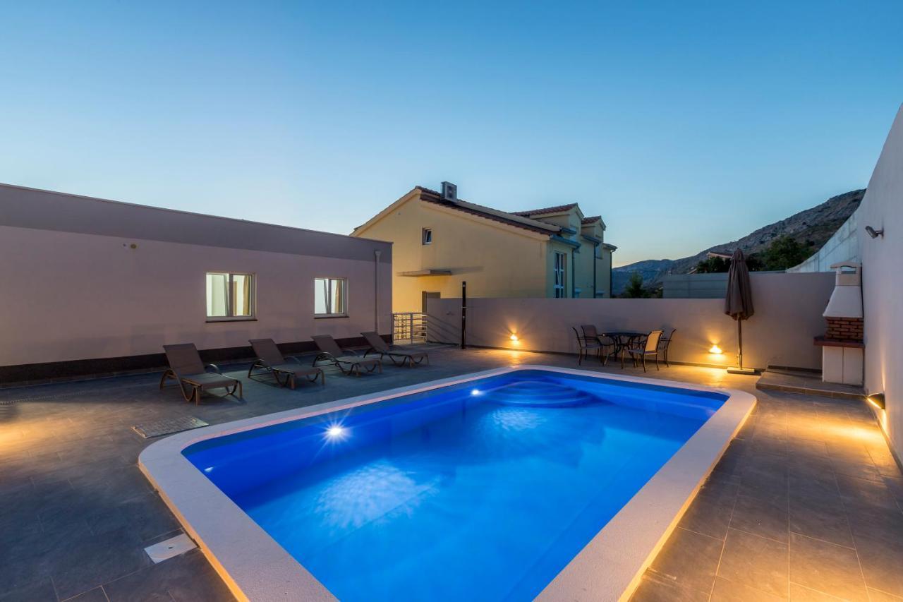 House With Private Pool Magdalena Podstrana Exterior photo