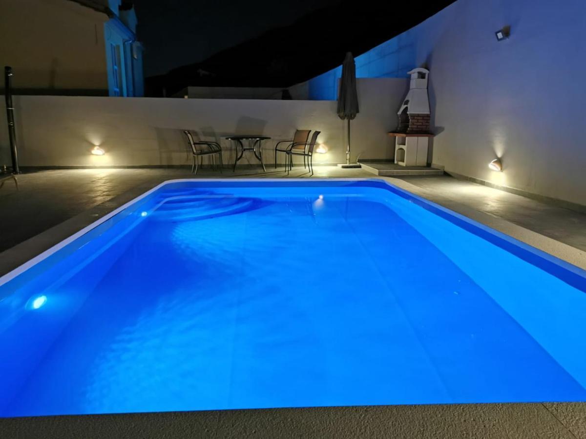 House With Private Pool Magdalena Podstrana Exterior photo
