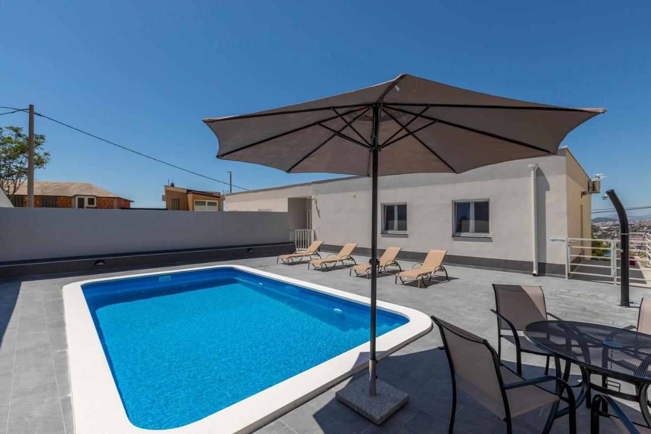 House With Private Pool Magdalena Podstrana Exterior photo